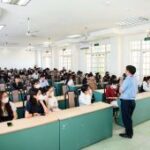 Tân sinh viên đã bắt đầu nhập học và học tuần đầu tiên tại Trường Cao đẳng CNTT Chuyên nghiệp